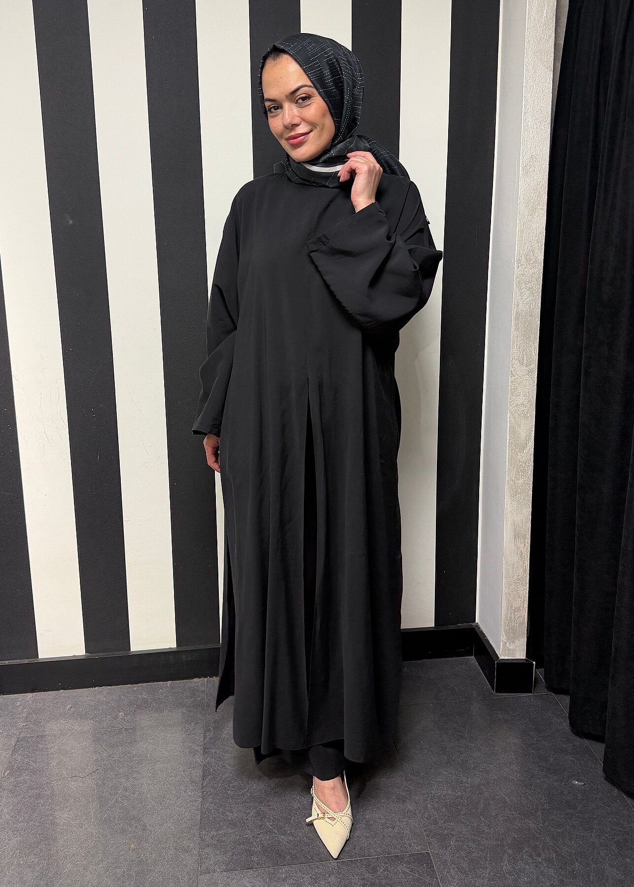 StudioNish Yanları Yırtmaçlı Fular Detaylı Pantolon Takım SİYAH - 6