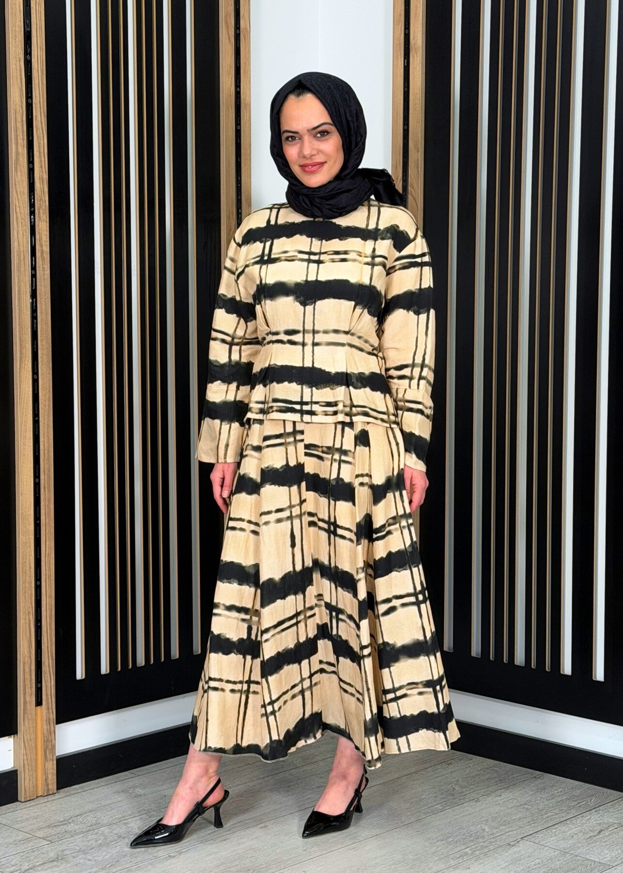 VeNöve Elva Etek Siyah Çizgili - 1