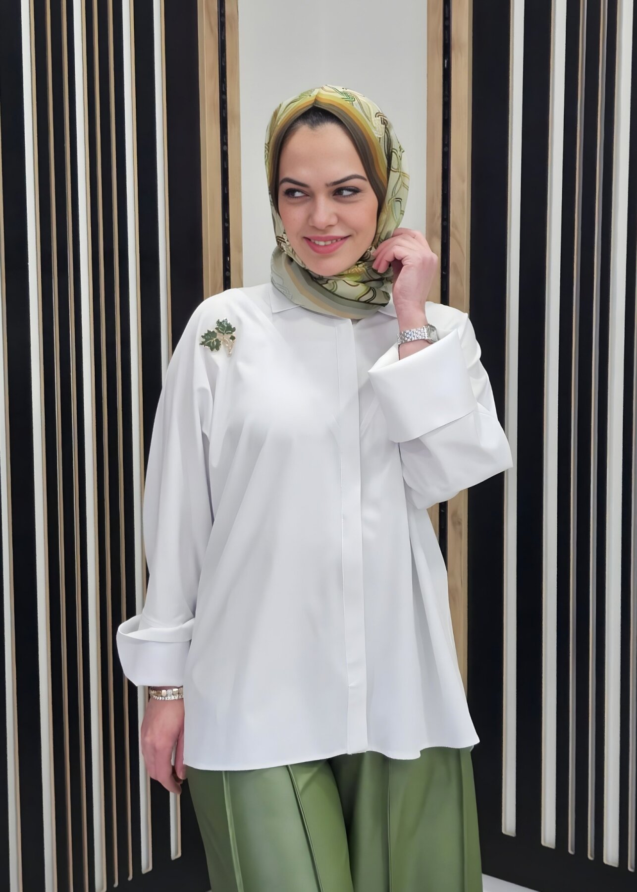 Vuu Bol Manşetli Gömlek BEYAZ - 2