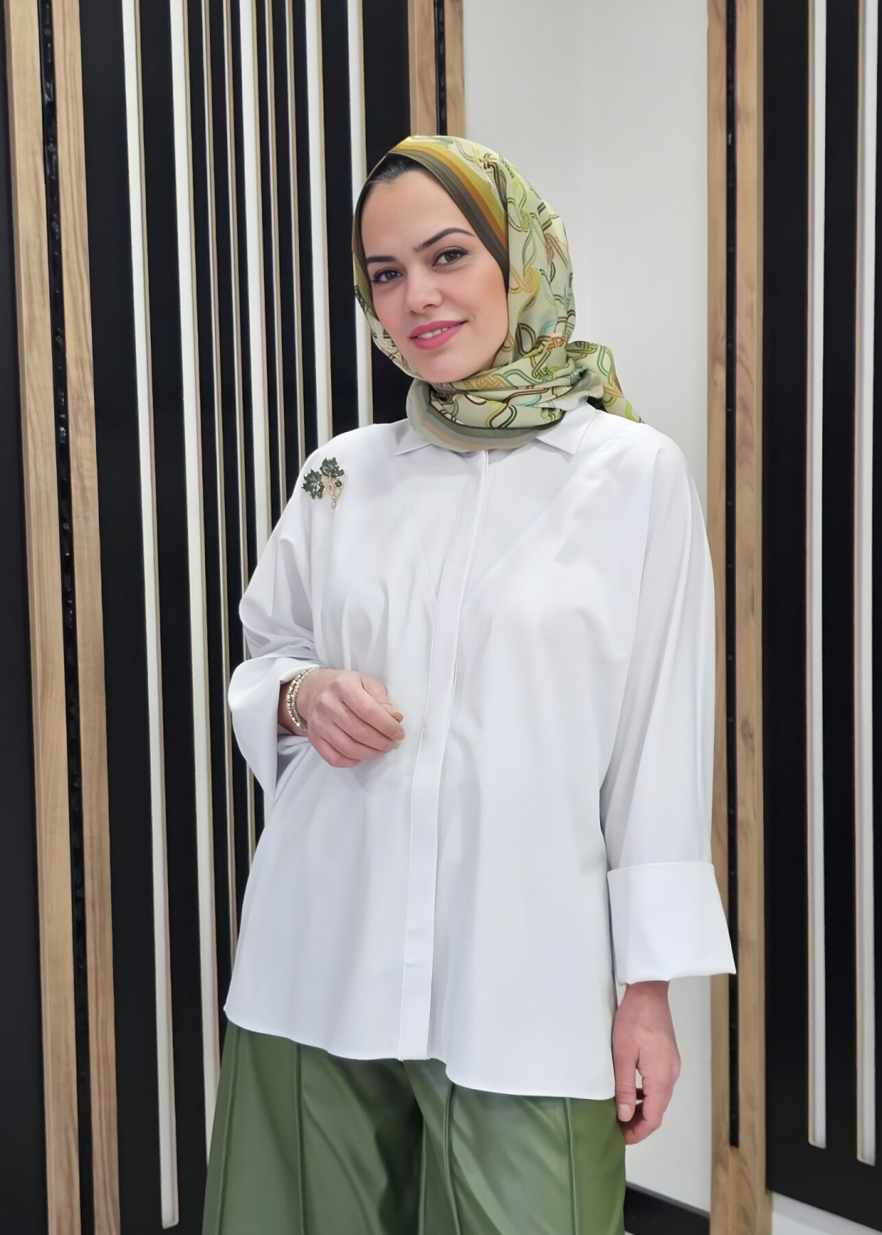 Vuu Bol Manşetli Gömlek BEYAZ - 1