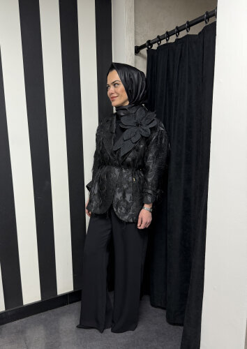 Vuu Püsküllü Jakarlı Ceket SİYAH